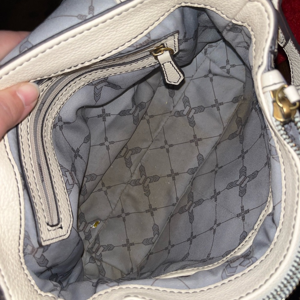 Aimee Kestenberg Cream Leather Crossbody Bag - Picture 8 of 10